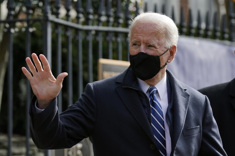Biden restablece prohibiciones de ingreso a EEUU por COVID-19