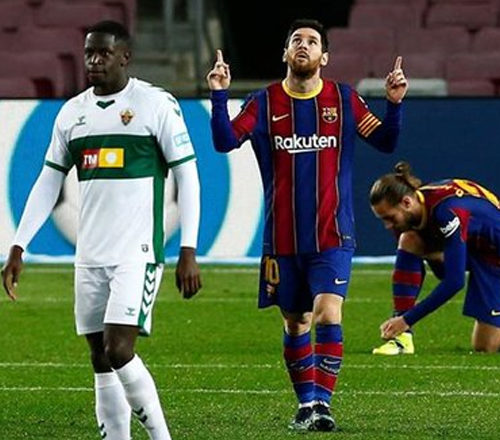 Messi y el Barcelona no renuncian a la Liga española
