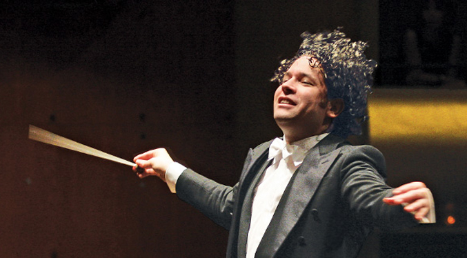 Dudamel gana un Grammy por Mejor Actuación Orquestal