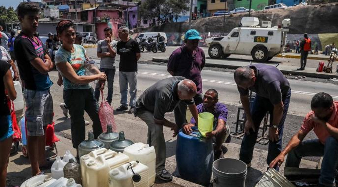 Cedice: El 92 % de la población recibe agua en forma intermitente