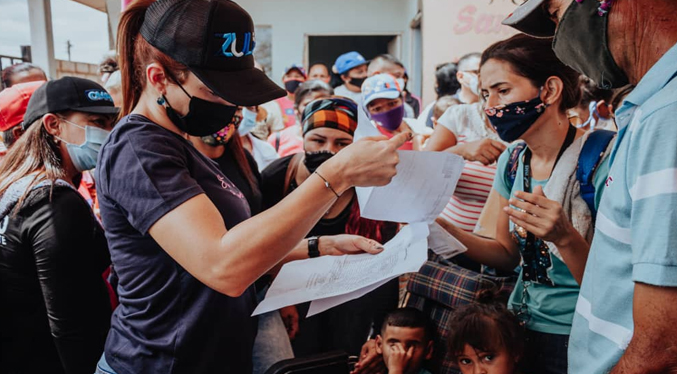 Primera dama dirige jornada de salud integral en la parroquia Domitila Flores