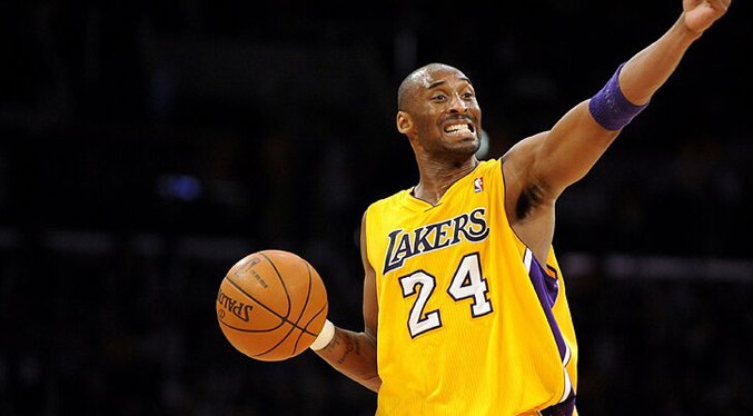 Tarjeta de Kobe Bryant es vendida en 1.8 millones de dólares