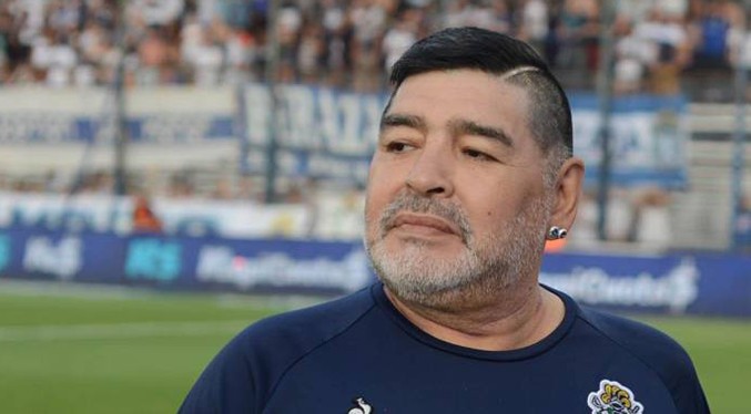 Comienza junta médica que definirá si Maradona fue víctima de un homicidio