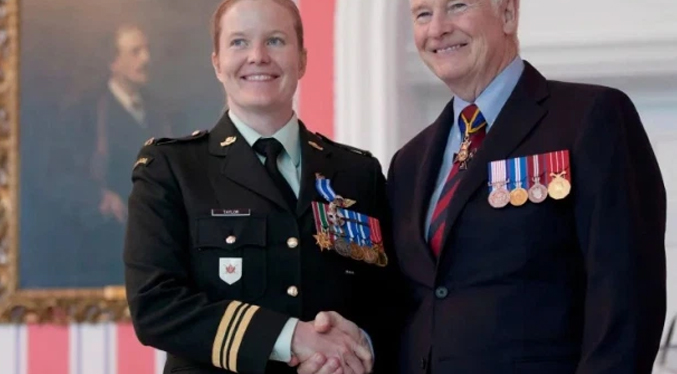 Militar canadiense decide abandonar el ejercito por la conducta sexual de los oficiales