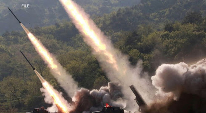 Corea del Norte prueba dos misiles balísticos de corto alcance