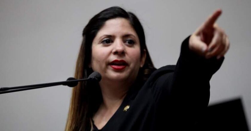 Nora Bracho condena los «despidos injustificados de trabajadores de la AN»