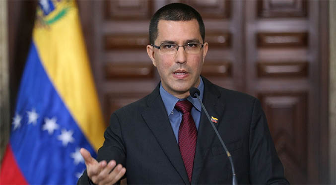 Arreaza rechaza que democracia sueca «apoye planes creados por Washington contra Venezuela»