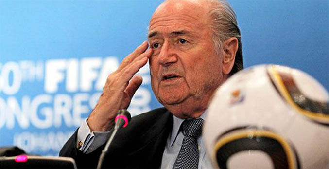 FIFA anuncia nuevas sanciones a Joseph Blatter y Jérôme Valcke