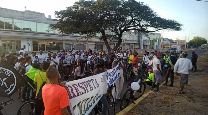 Ciclistas exigen esclarecer accidente donde murió el joven David Romero
