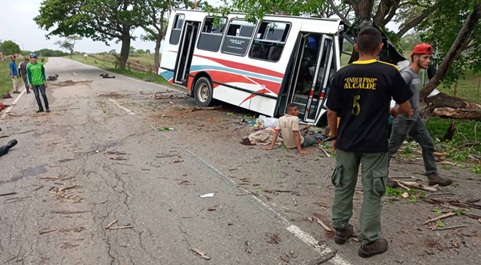 Reportan dos muertos tras accidente de tránsito en la carretera La William de la COL (Fotos)