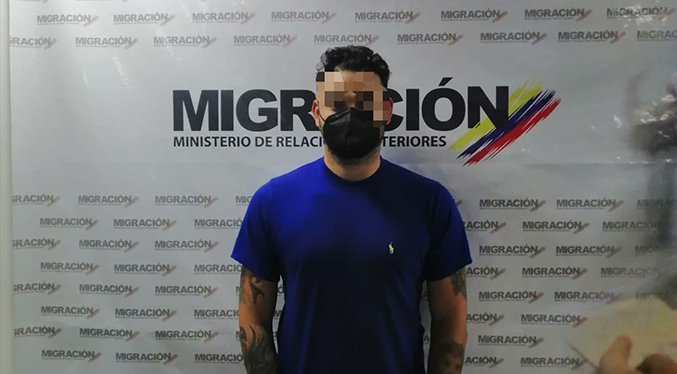 Denuncian que Elvis Araujo es víctima de una estafa con su pasaporte en Venezuela