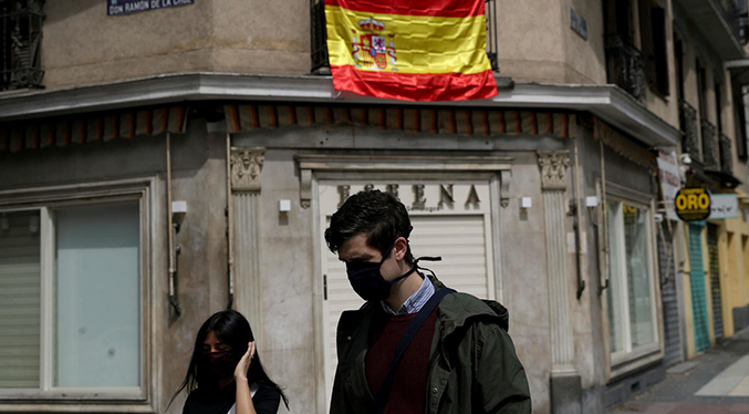 España mantendrá cuarentena a 12 países