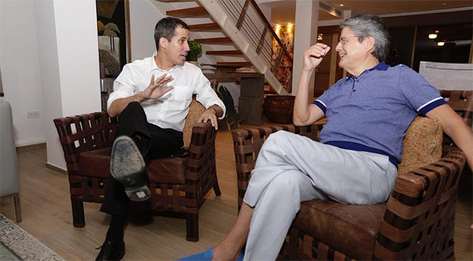 Juan Guaidó felicita a Guillermo Lasso al lograr victoria en presidenciales de Ecuador