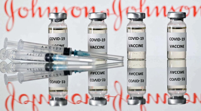 EEUU evalúa reanudar la vacunación con las dosis de Johnson & Johnson