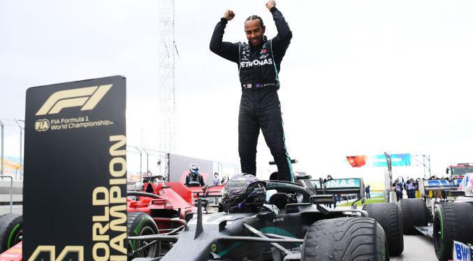 Lewis Hamilton marcó el mejor tiempo en Portimao