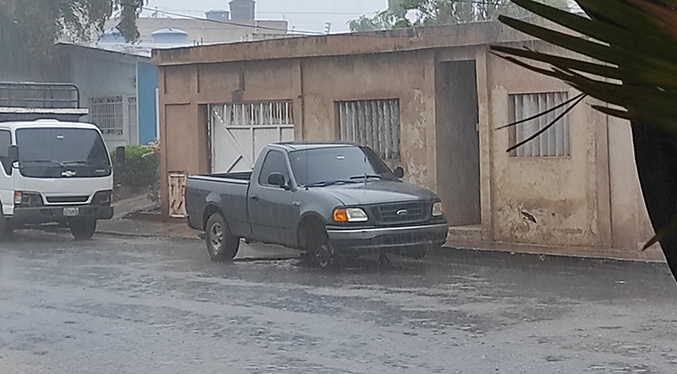 Lluvia torrencial genera bajones en Maracaibo