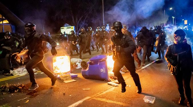 En Mineápolis protesta por cuarta noche consecutiva