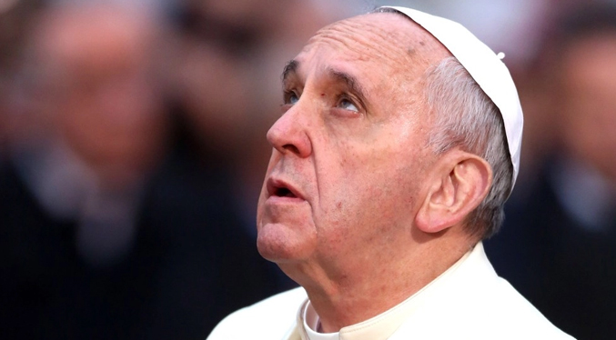 El papa pide el cese de las tensiones en Ucrania