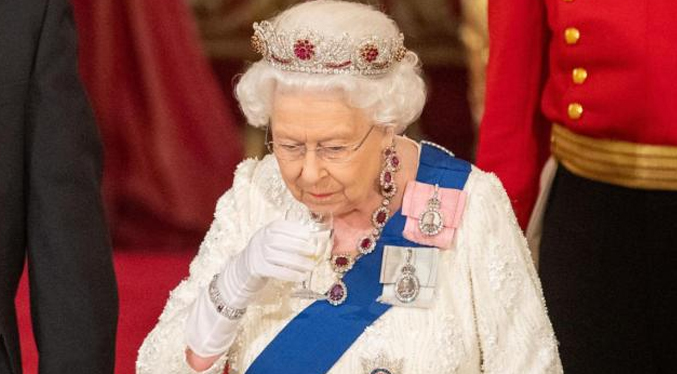 La reina Isabel retoma la agenda con un evento muy especial en el palacio