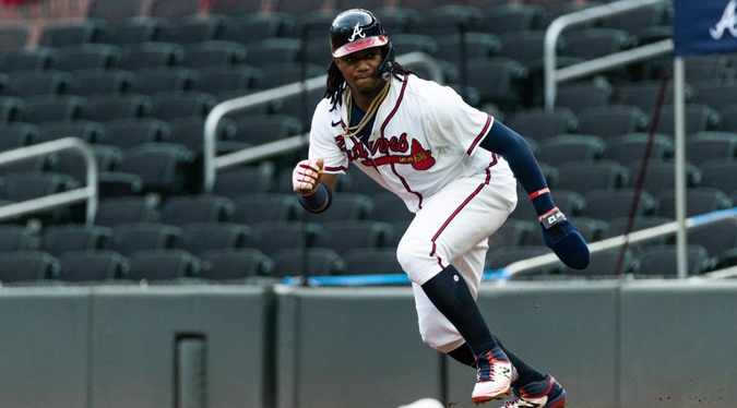 Ronald Acuña Jr vuelve a la alineación de los Bravos de Atlanta