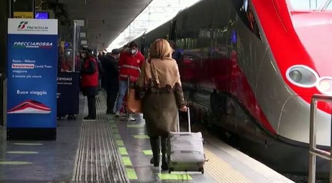 Sale de Roma con destino a Milán el primer tren “libre de COVID-19”