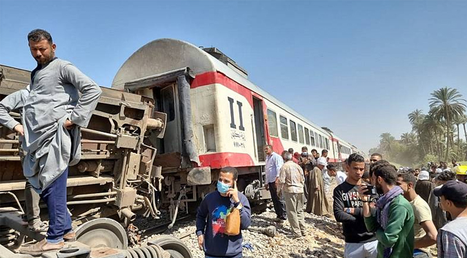 Al menos 51 personas fallecen tras el descarrilamiento de un tren en Taiwán