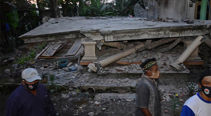 Al menos ocho muertos por terremoto en la isla indonesia de Java