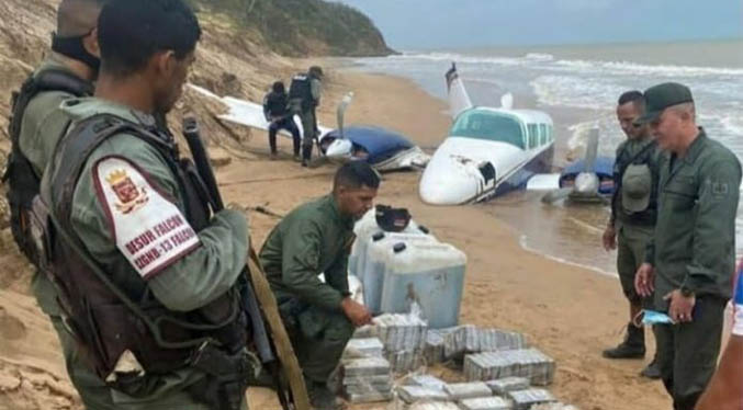 Localizan narcoavioneta con 120 panelas de presunta cocaína en Falcón