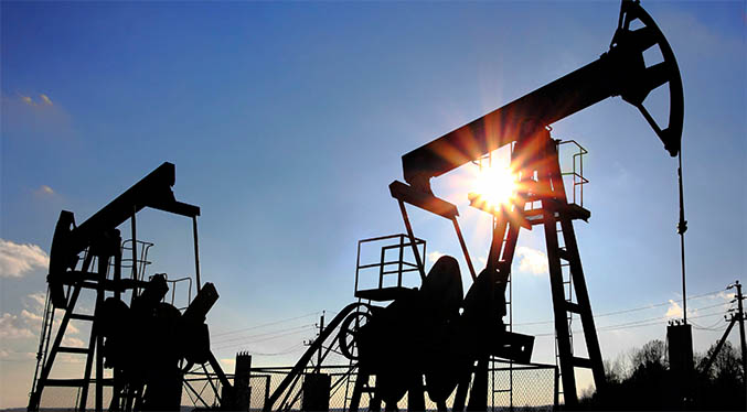 OPEP+ mantiene el aumento de producción de dos millones de barriles diarios