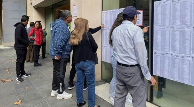 Ausentismo añade caos e incertidumbre a la jornada electoral peruana