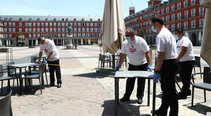 El relajamiento de los ciudadanos y gobiernos preocupa a la OMS