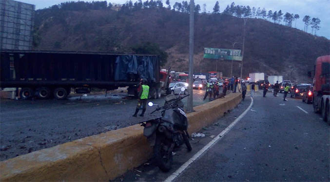 Reportan accidente de tránsito en la ARC a la altura de Tazón (Video)