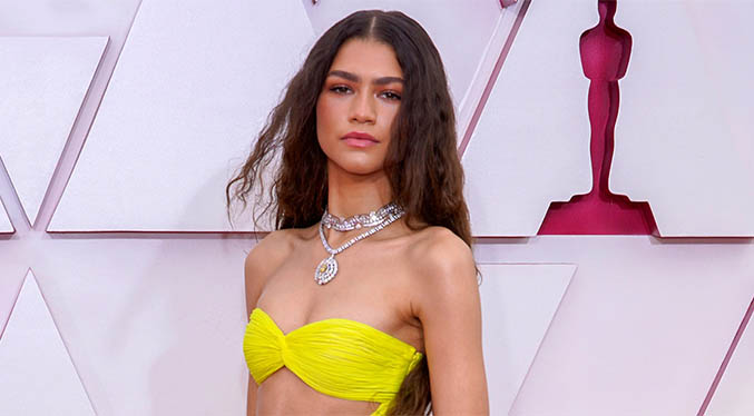 Zendaya luce183 quilates de diamantes en joyas para los Oscar