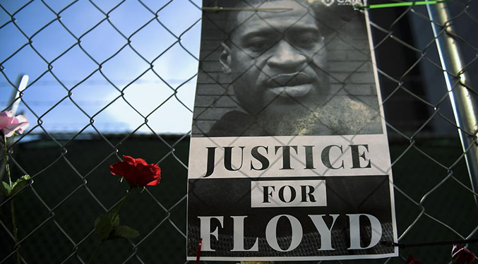Jurado federal de EEUU imputa a cuatro expolicías por violar derechos civiles de George Floyd