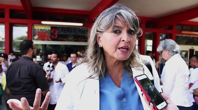 Presidenta del Colegio de Enfermeras de Zulia necesita ayuda para superar la COVID-19