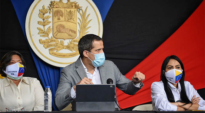 Guaidó niega que llegaron a Venezuela un millón 300 mil vacunas como dijo Maduro