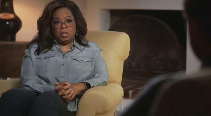 Oprah Winfrey revela que tuvo un hijo producto de una violación por varios familiares