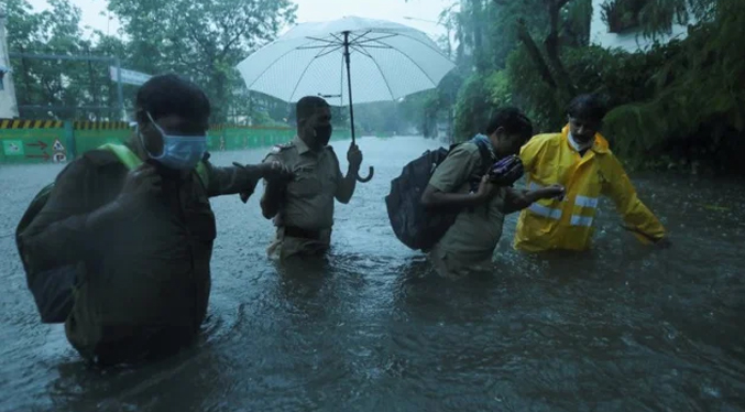 Un ciclón“extremadamente severo” llega a la India
