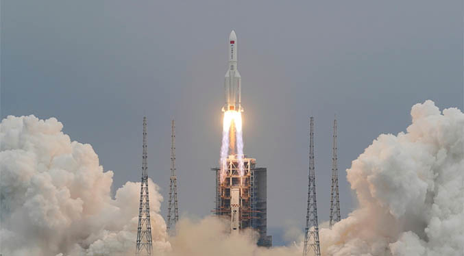 Restos del cohete chino caen en el Índico sin causar daños