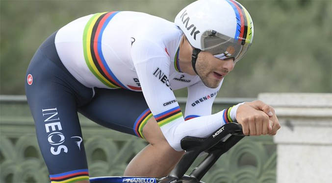 Filippo Ganna se llevó la primera etapa del Giro de Italia
