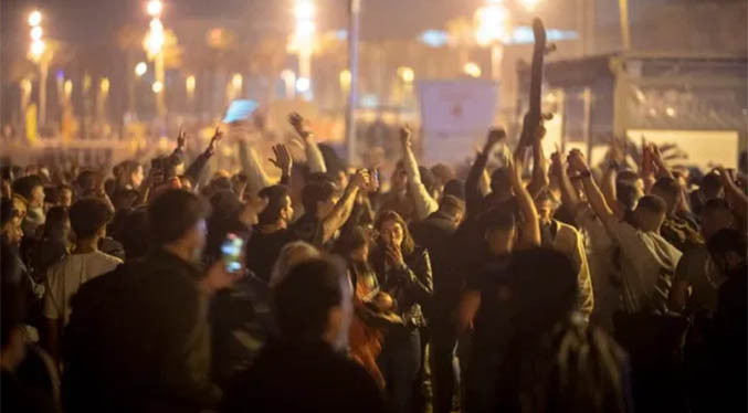 España celebra por el fin del estado de alarma (Fotos)