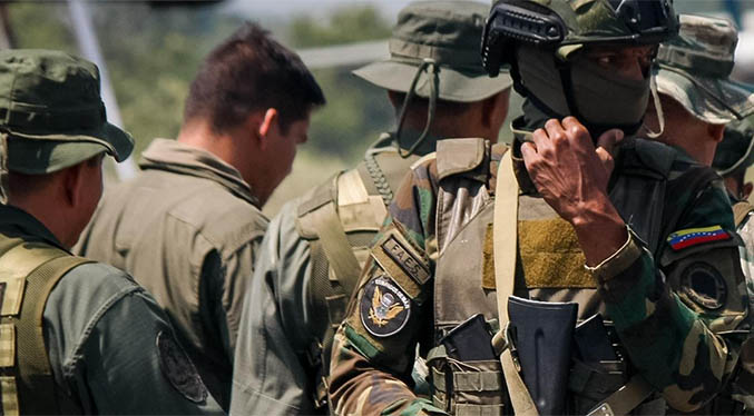 ONG denuncia que disidentes de FARC secuestraron a seis militares venezolanos