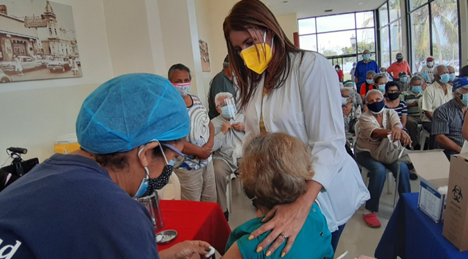 Gobernador Omar Prieto dirige segunda Jornada Masiva de Vacunación en Cabimas