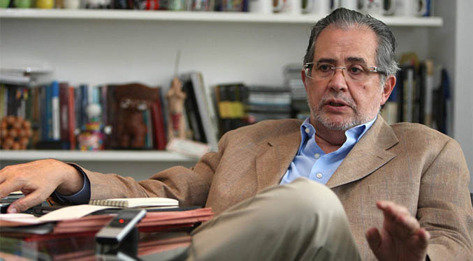 Miguel Henrique Otero: «Es un atropello que debemos denunciar al mundo entero»
