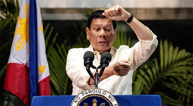 Presidente de Filipinas ordena arrestar a quienes usen mal la mascarilla