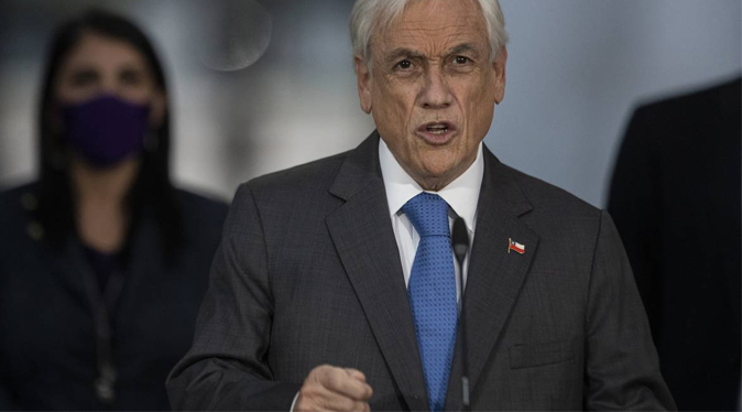 Piñera promulga ley que permite cambiar el orden de los apellidos