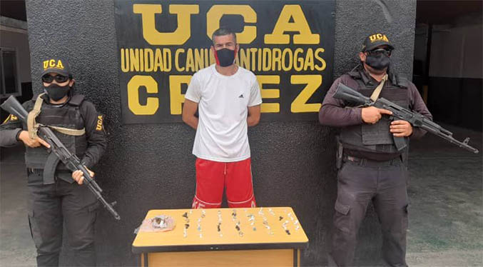 UCA lo captura con 48 envoltorios de droga