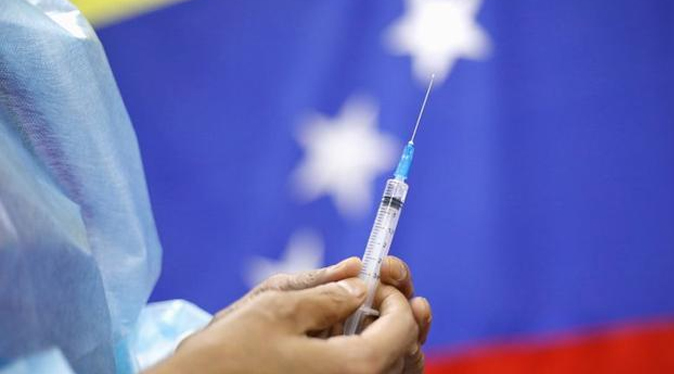 La Academia Nacional de Medicina solicita a EEUU donación de vacunas