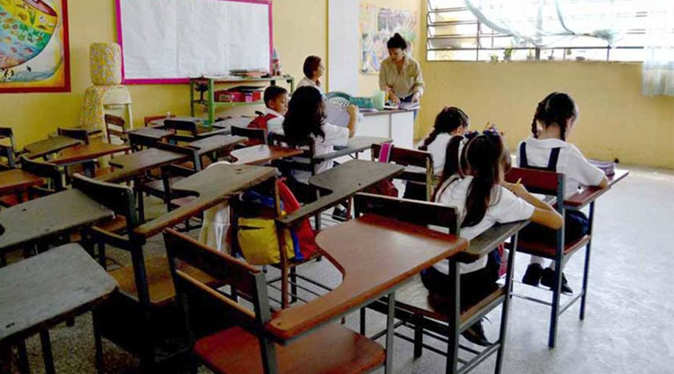 Reportan más del 15 % de inasistencia en escuelas del país, según una encuesta a docentes