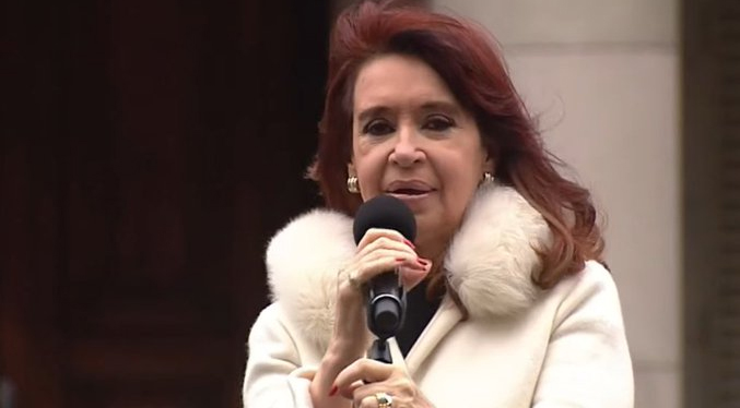 Cristina Fernández pide dejar la vacunación fuera de las disputas políticas